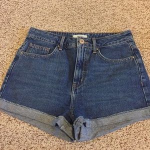 High waisted demin shorts